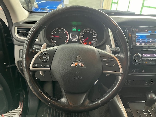 Voiture D Occasion Mitsubishi L Double Cabine Iii Di D Cv Bva