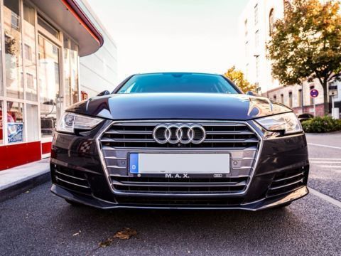 Photo du véhicule AUDI A4 AVANT 20 TDI 150CV BV6  SPORT CLIM AUTO GPS COKPIT NUM