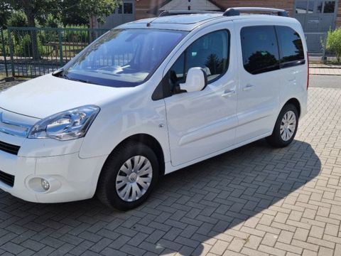 Photo du véhicule CITROËN BERLINGO 1.6 HDI 115CV  MULTISPACE ATTELAGE CLIM AUTO TOIT PANO