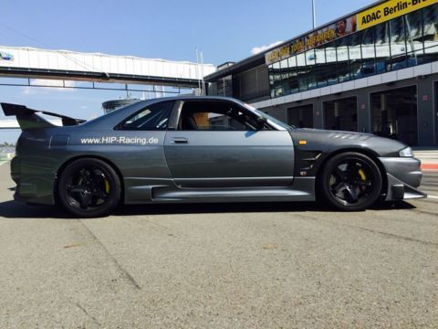 Photo du véhicule NISSAN SUNNY NISSAN SKYLINE GTR R33 BEE*R KAROSSERIE