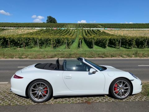 Photo du véhicule PORSCHE 918 991 4S CABRIO ALLRAD 3,8 L - 400 PS SAUGER