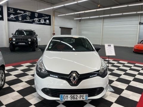 Photo du véhicule RENAULT CLIO 1.2E 75CV 5 PORTES 